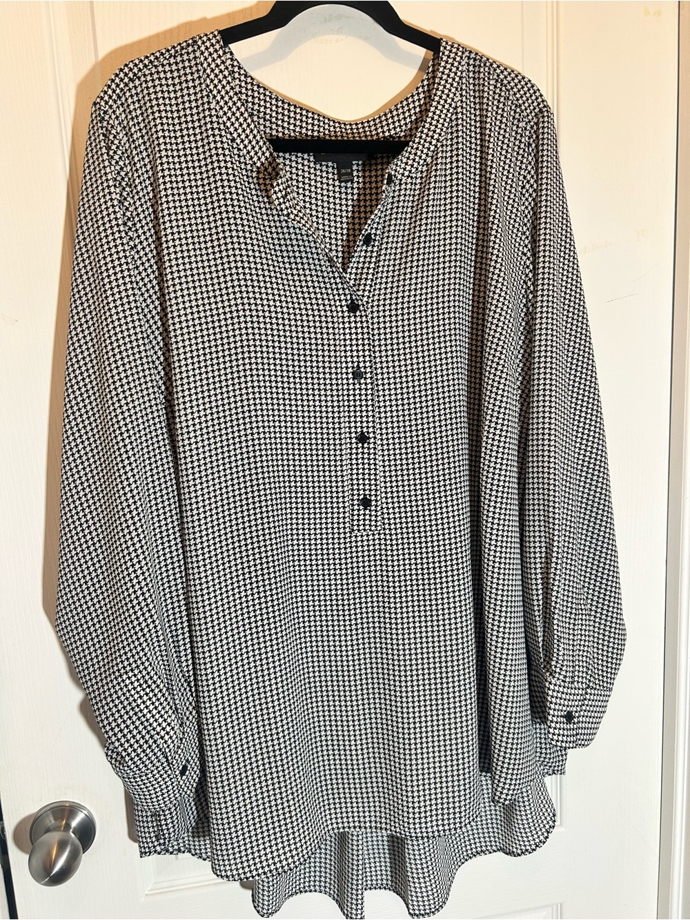 Lane Bryant Black and White Houndstooth Button-Front Casual Shirt